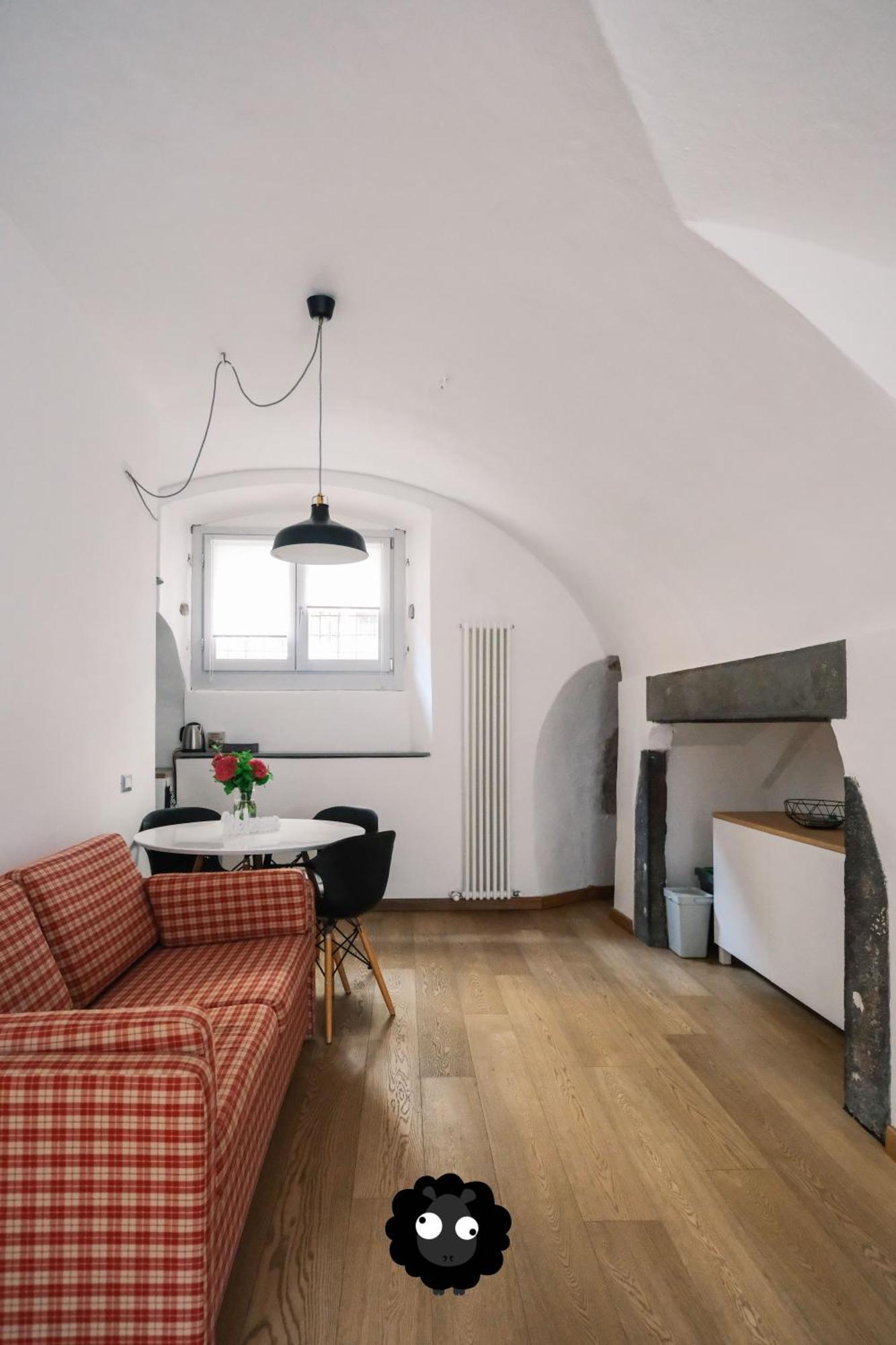 Appartamento Flat Il Torrazzo XIII Secolo Alzano Lombardo Esterno foto