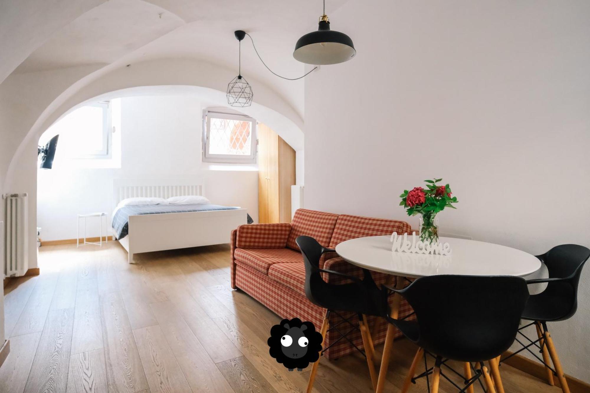 Appartamento Flat Il Torrazzo XIII Secolo Alzano Lombardo Esterno foto