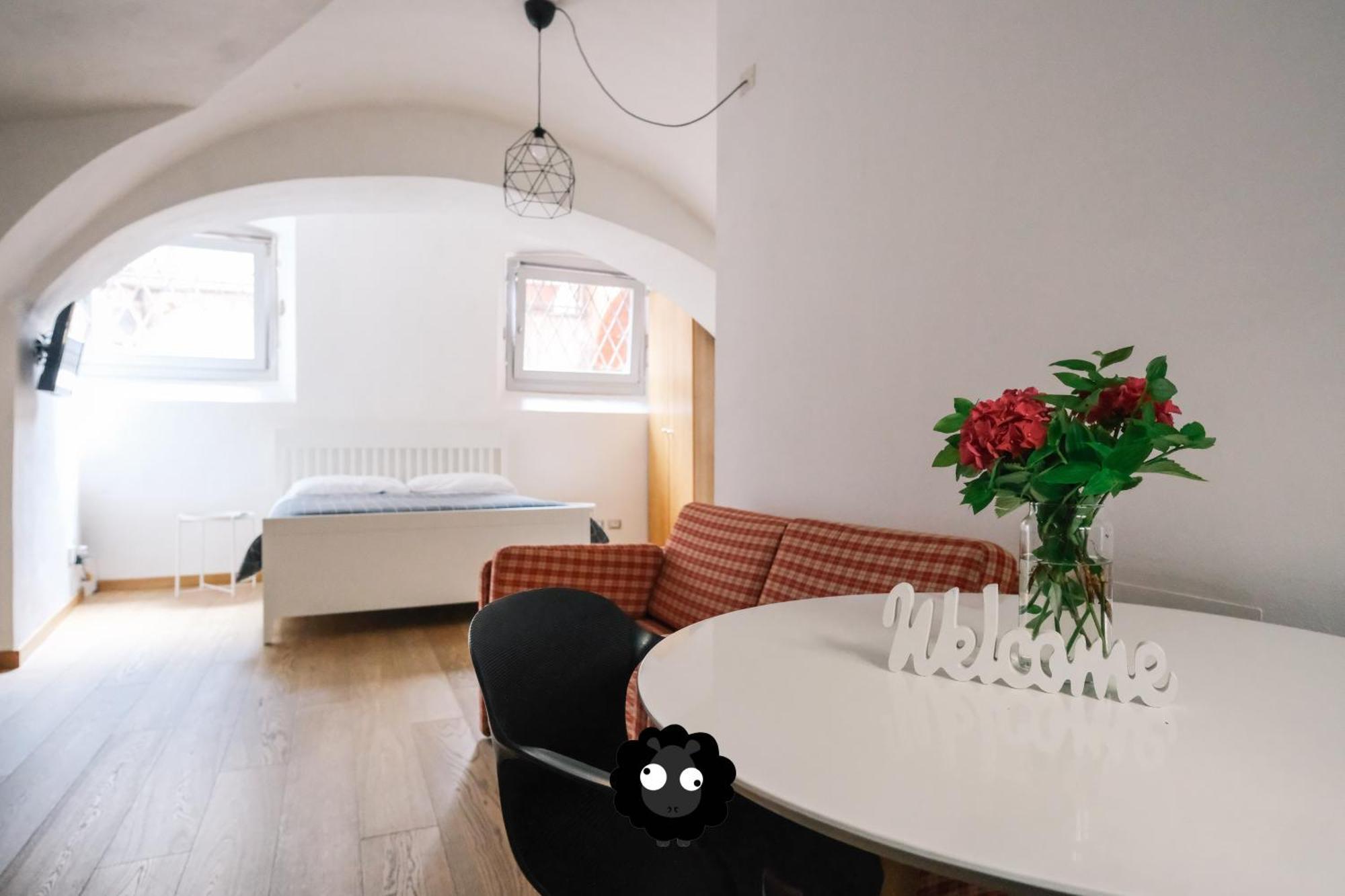 Appartamento Flat Il Torrazzo XIII Secolo Alzano Lombardo Esterno foto